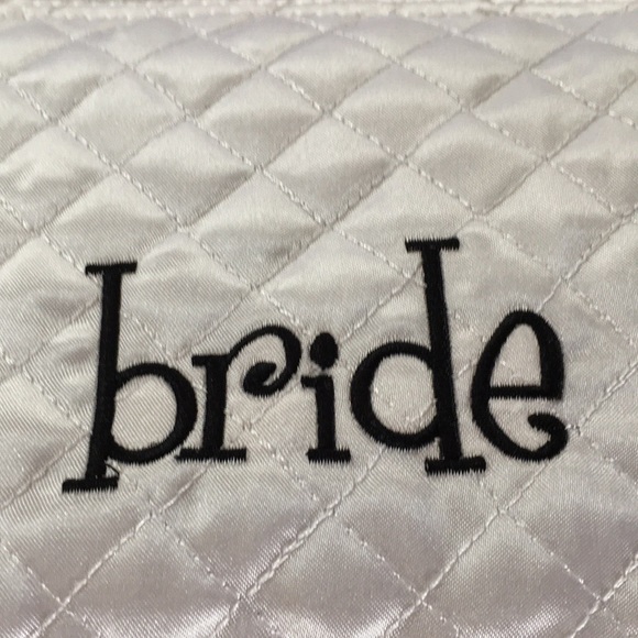 Bride Cosmetics Case - Picture 2 of 4